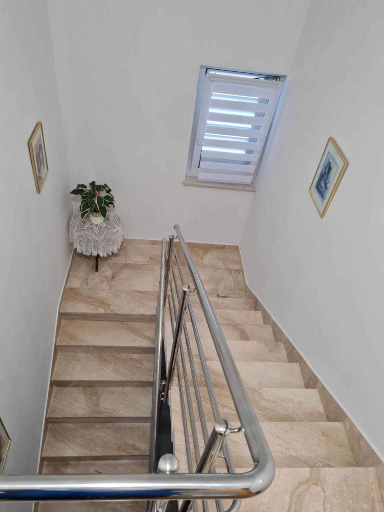 Sunshine Apartments פודסטראנה מראה חיצוני תמונה